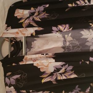 Torrid Black Flower Top size 2